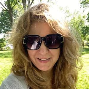 Meet your Posher, Christine